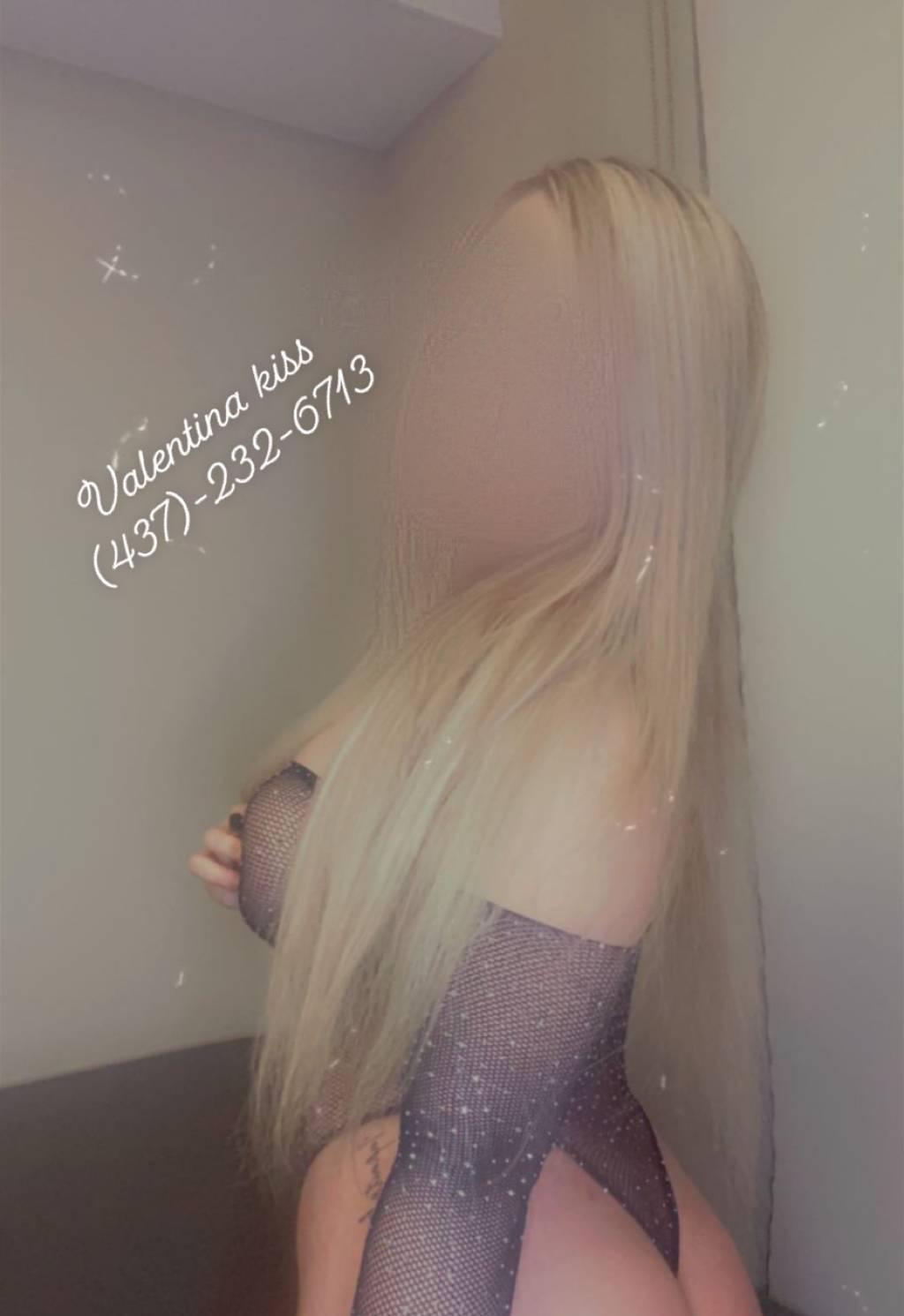 𝒯ℴ𝓅 ℴ𝒻 𝓉𝒽ℯ 𝓁𝒾𝓃ℯ Stoney creek Tight Busty Blonde Barbie