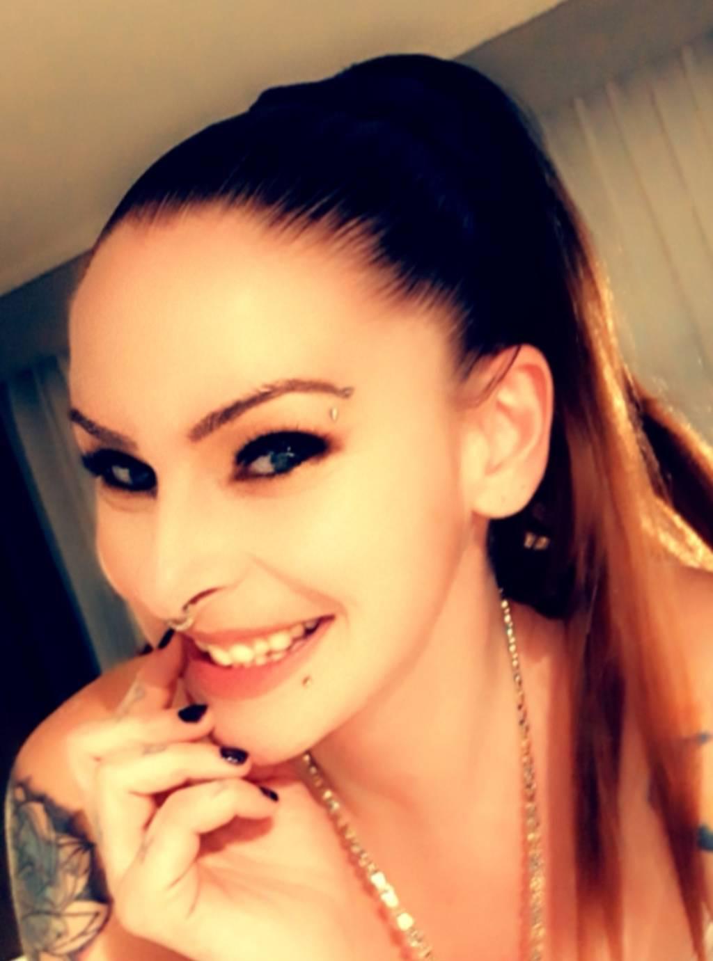 ★-:¦:-• SO MÅNY ChOiCeS °° BUT NÕN€ °° Like US!!! INCALLS