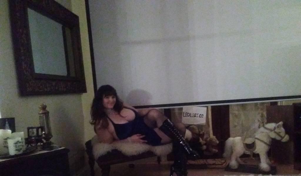 hot and sexy & ready 24/7) 44dd