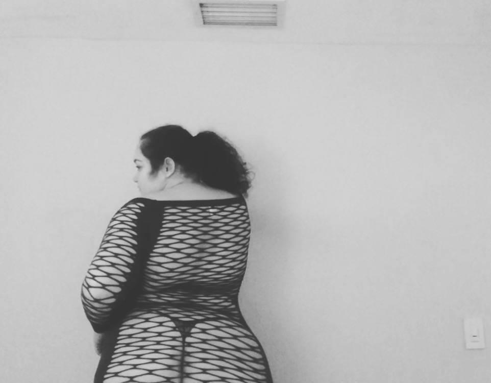 **BIG BOOTY BABE** K.I.N.C.A.R.D.I.N.E