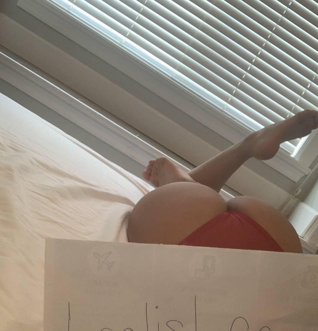 baddie sensuel little girl in town *100% real*incall