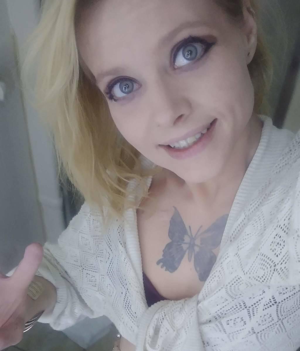 Online only live video call $25/5pics $60/5video $80hh+p+v