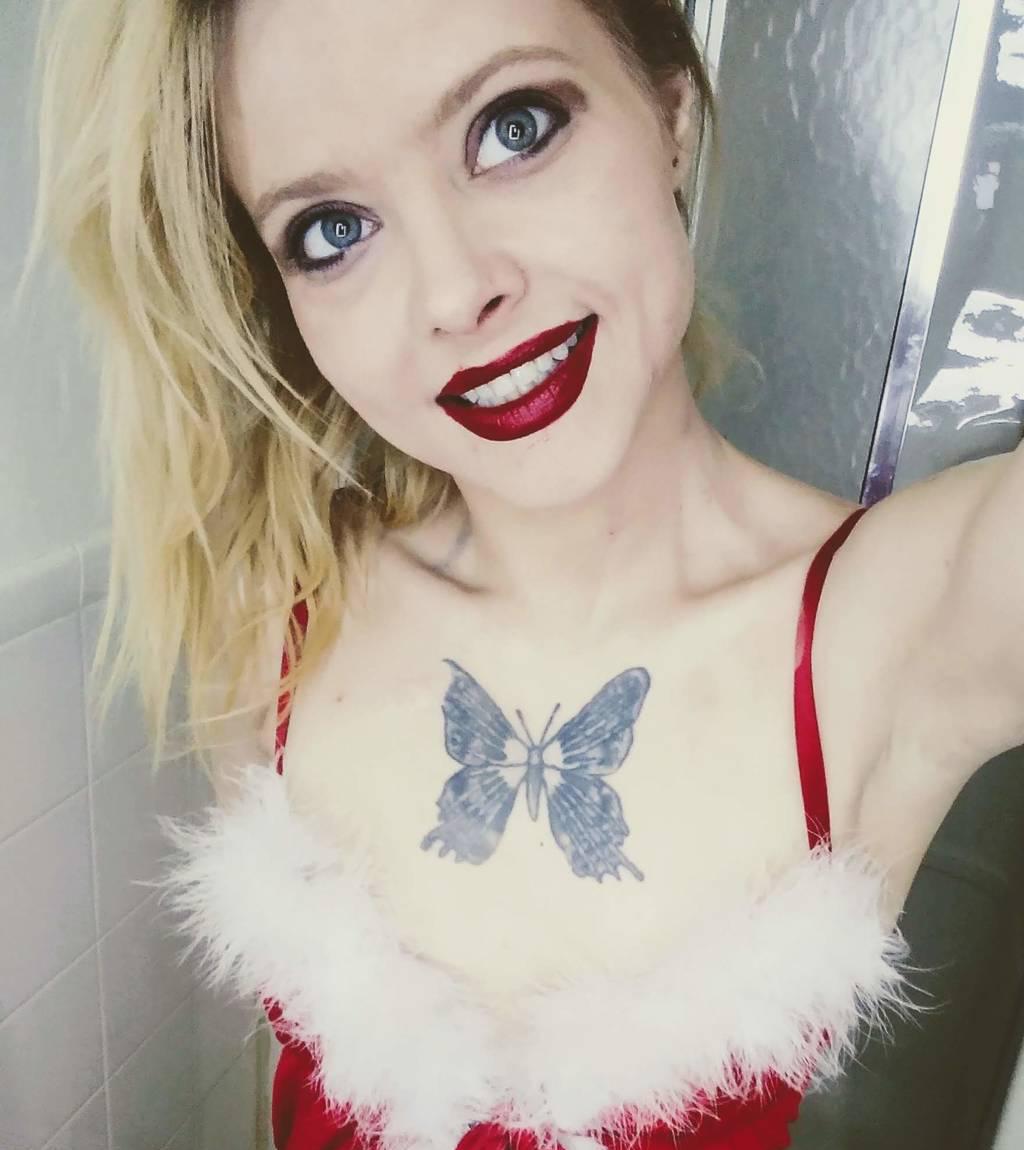 Online only live video call $25/5pics $60/5video $80hh+p+v