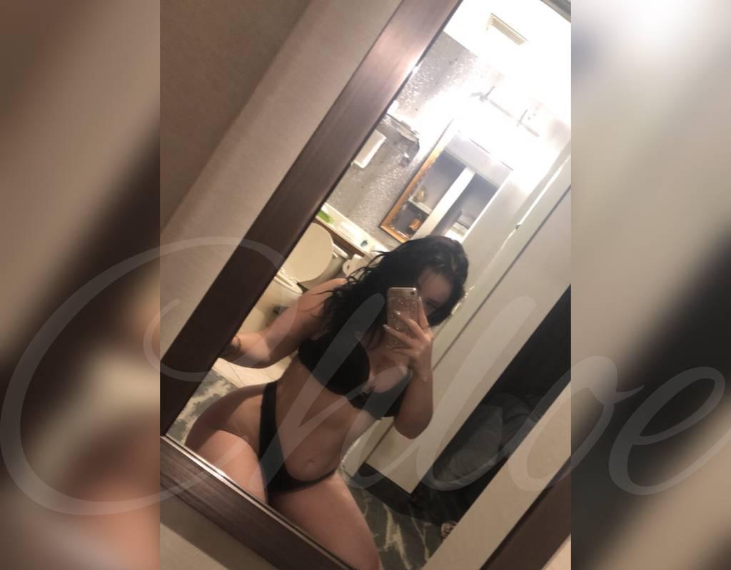 OSHAWA • CHLOE Sexy Brunette Available 24/7 FK ME