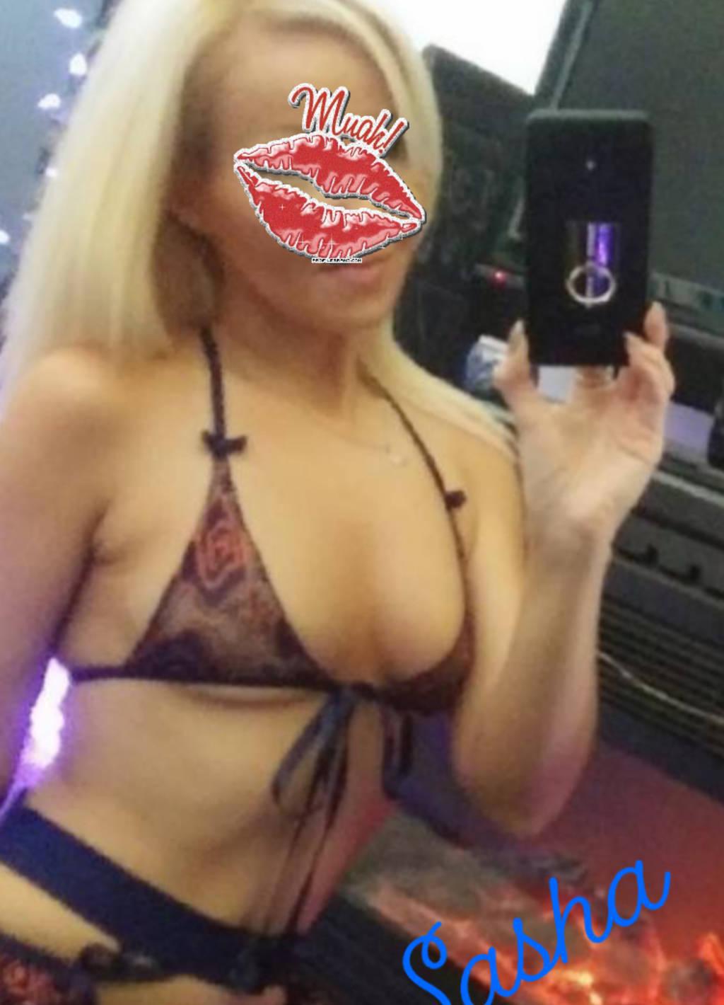 fredericton!! cum have some fun!! only here for a short time