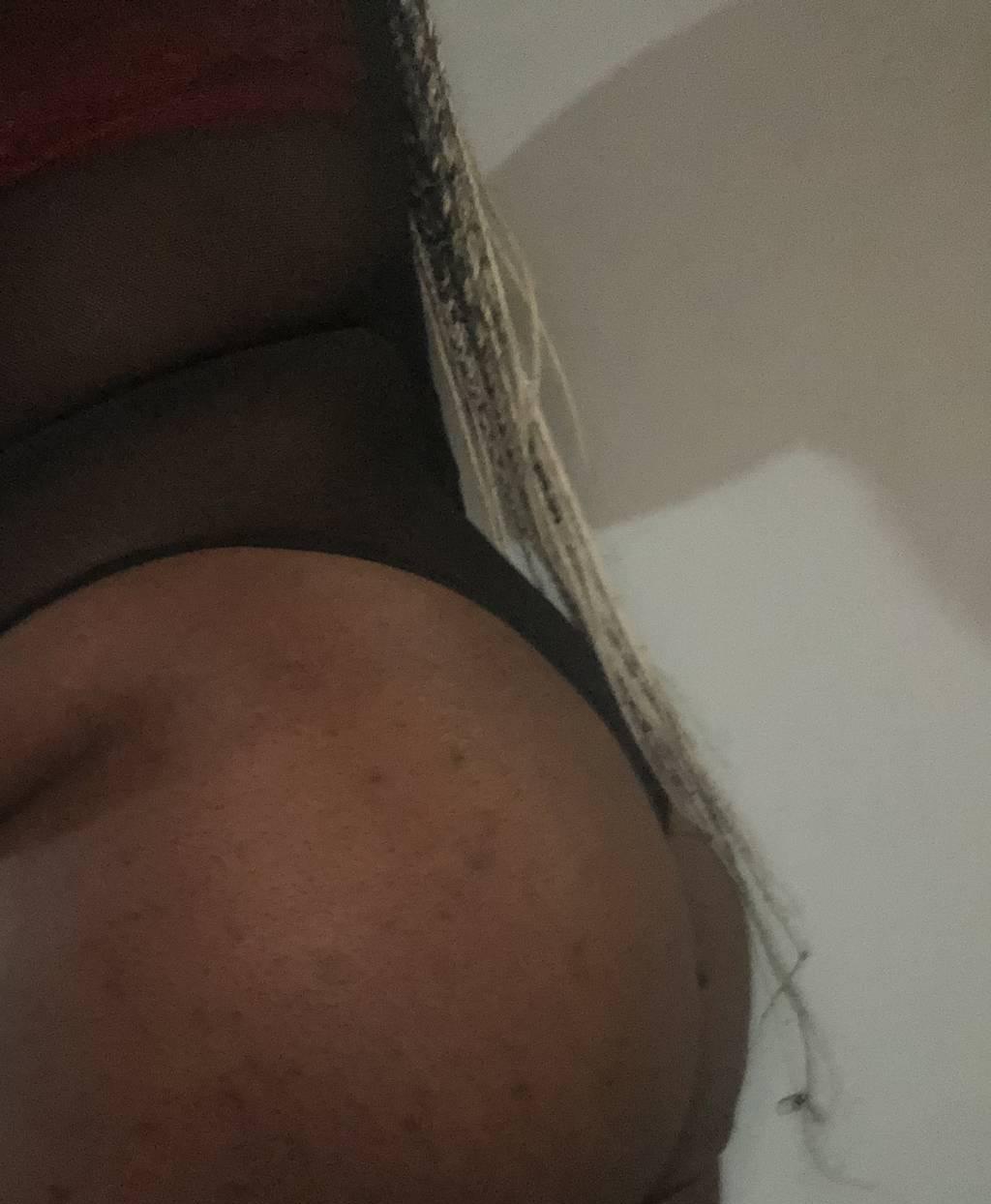 luscious thick party girl “ definitely worth it” party party